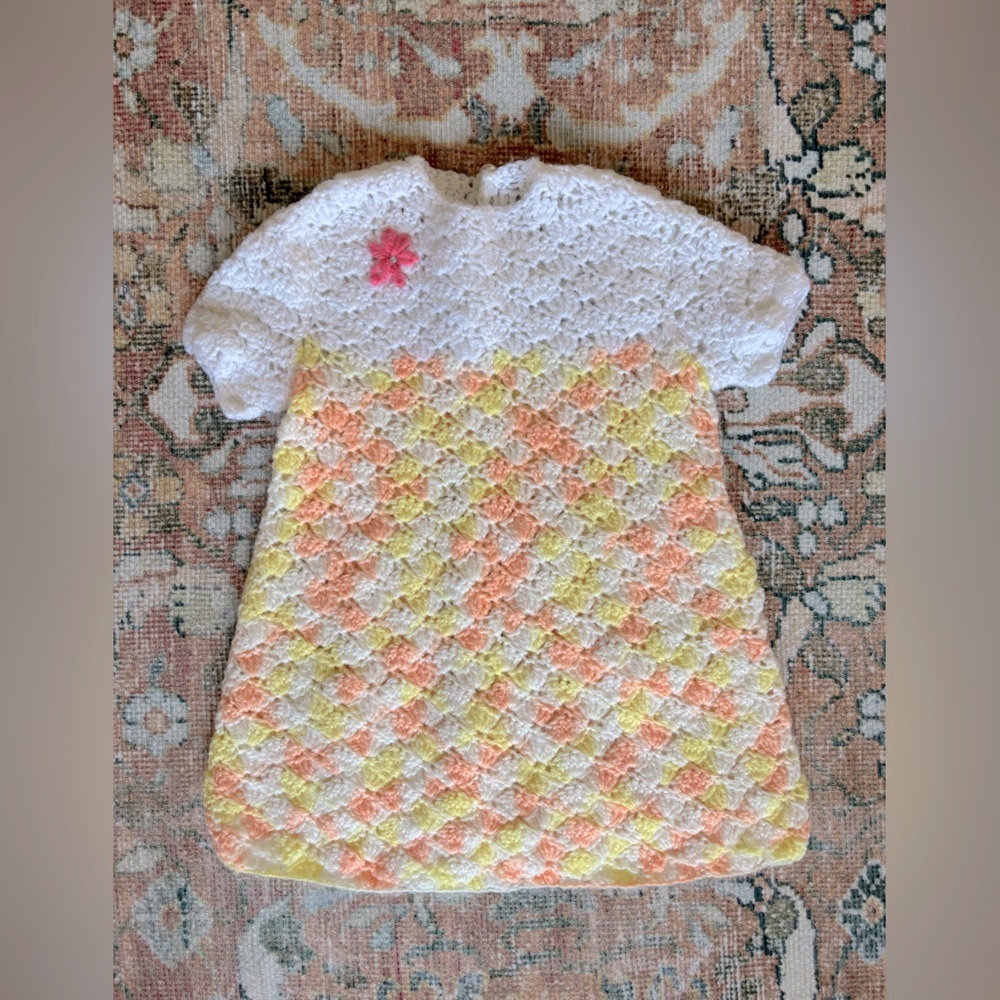 🌿 👼Vintage Handmade Knitted Baby Dresses - Picture 14 of 15
